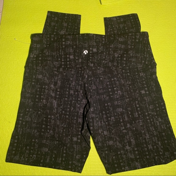 Tummy Control Cropped Leggings 
